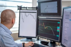 Financial data management across fragmented finance processes